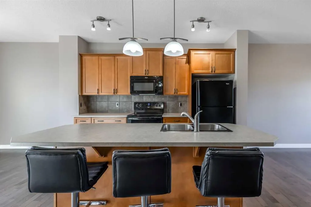 144 CLYDESDALE Way