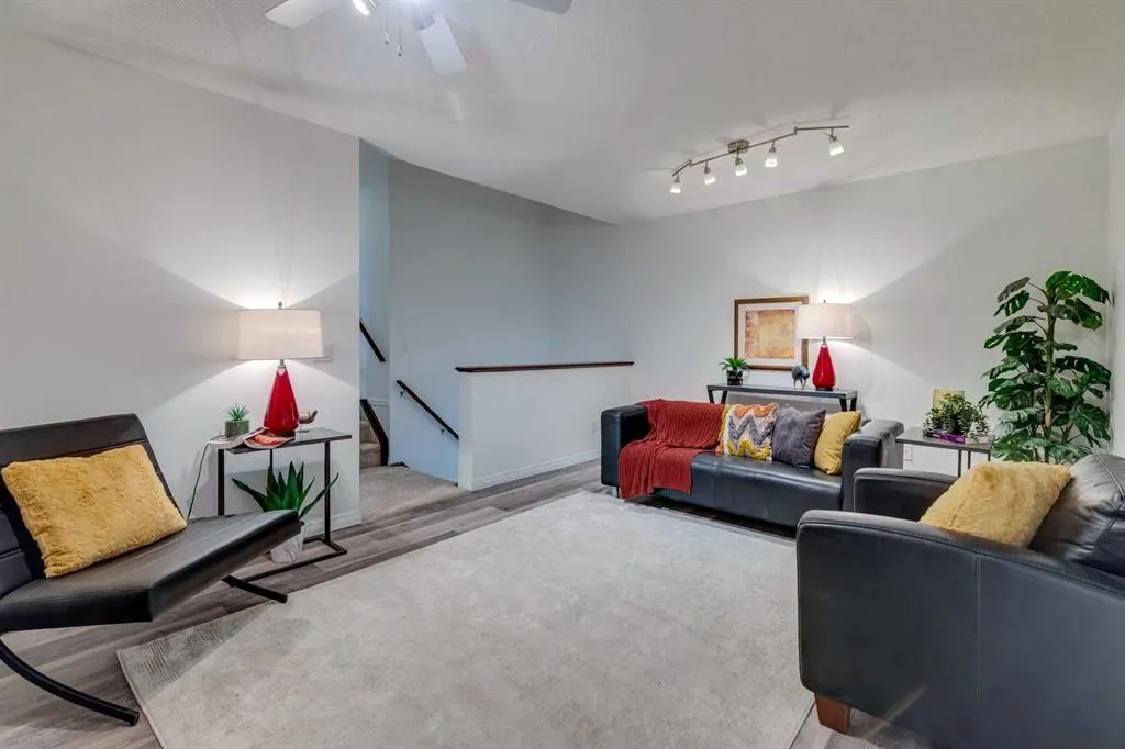 78 Cougar Plateau Way SW