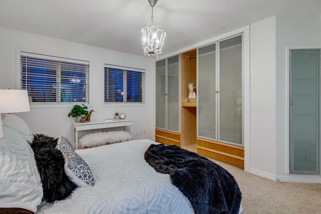 78 Cougar Plateau Way SW