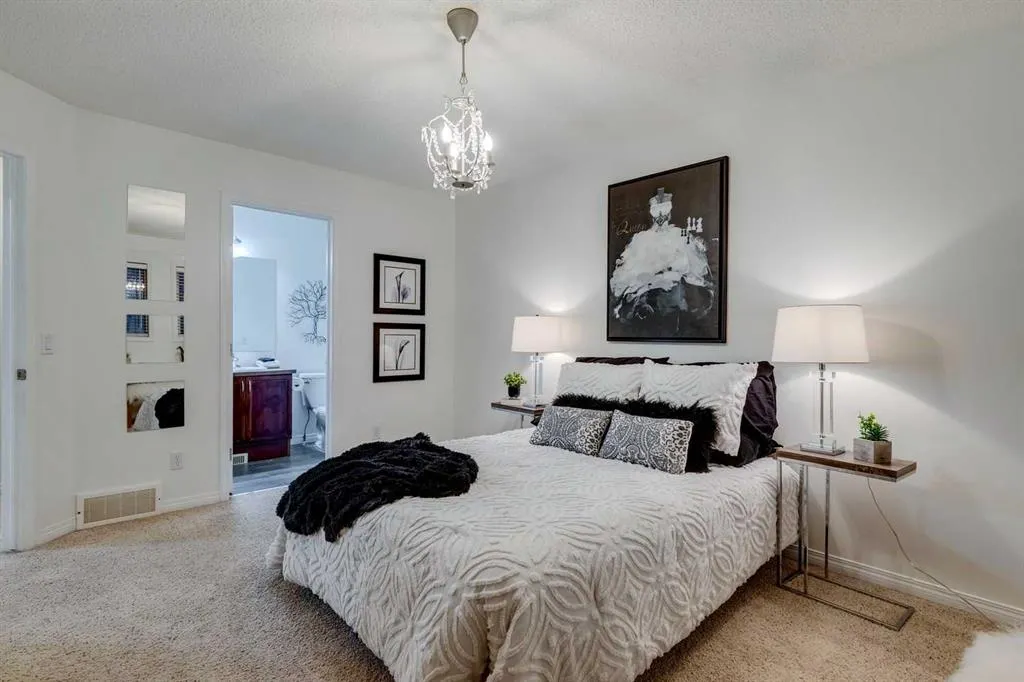78 Cougar Plateau Way SW