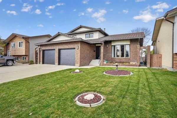 35 Ermineglen Road N