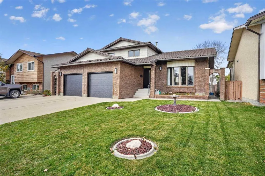 35 Ermineglen Road N