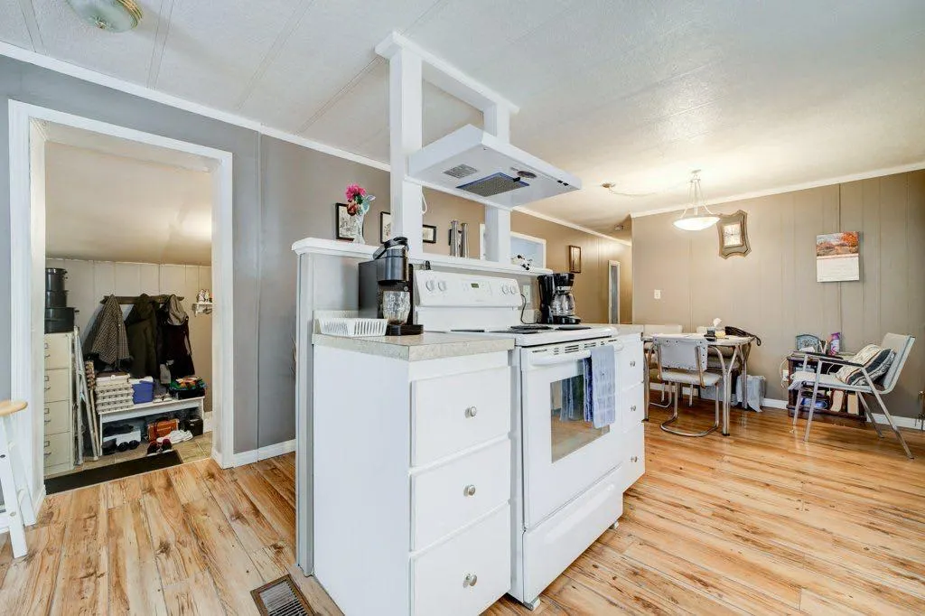 895 Elizabeth Street #29