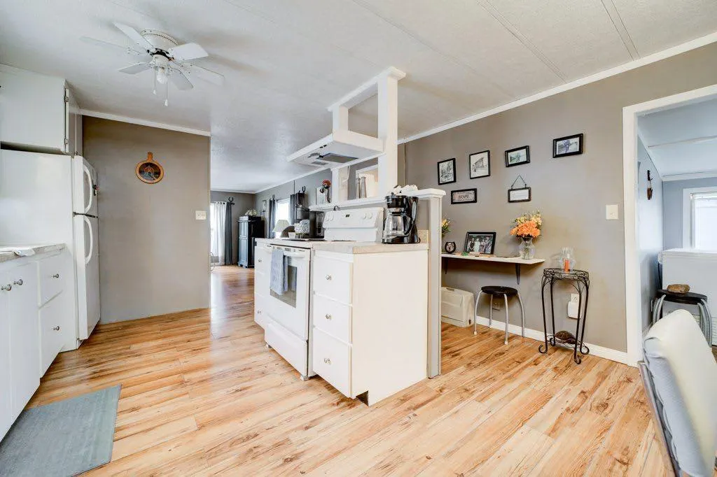 895 Elizabeth Street #29