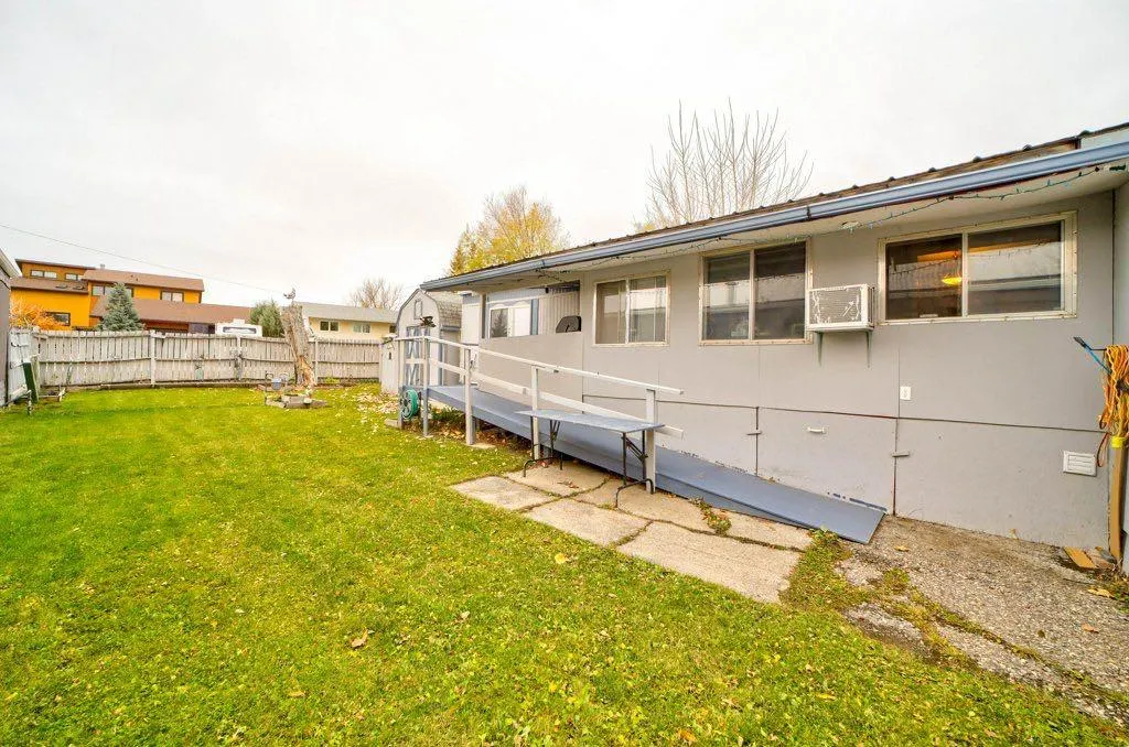 895 Elizabeth Street #29