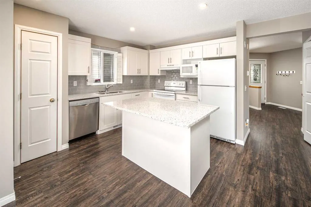 283 Arbour Crest Road NW