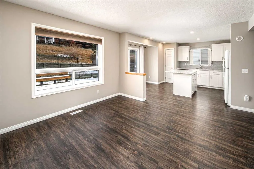 283 Arbour Crest Road NW