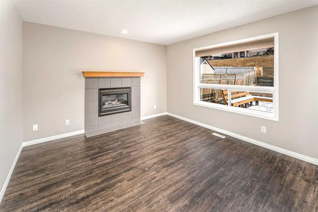 283 Arbour Crest Road NW