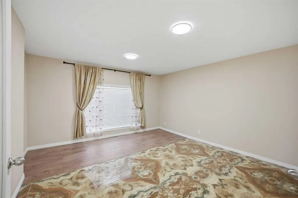 5 Taralake View NE