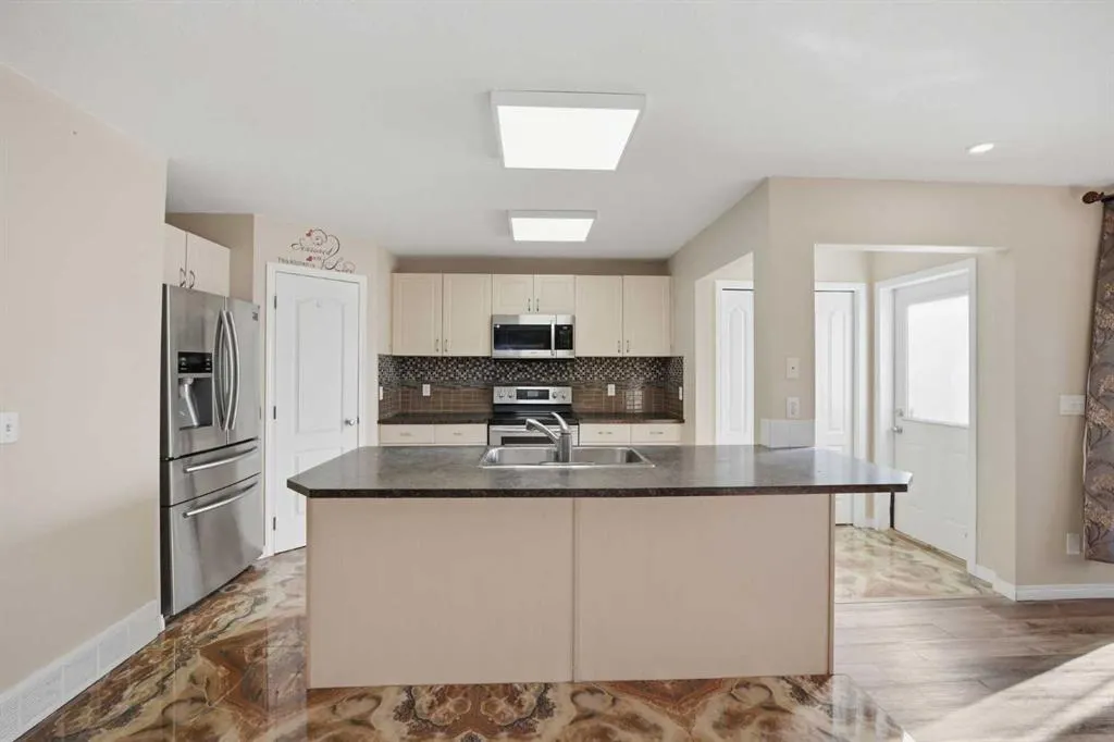 5 Taralake View NE