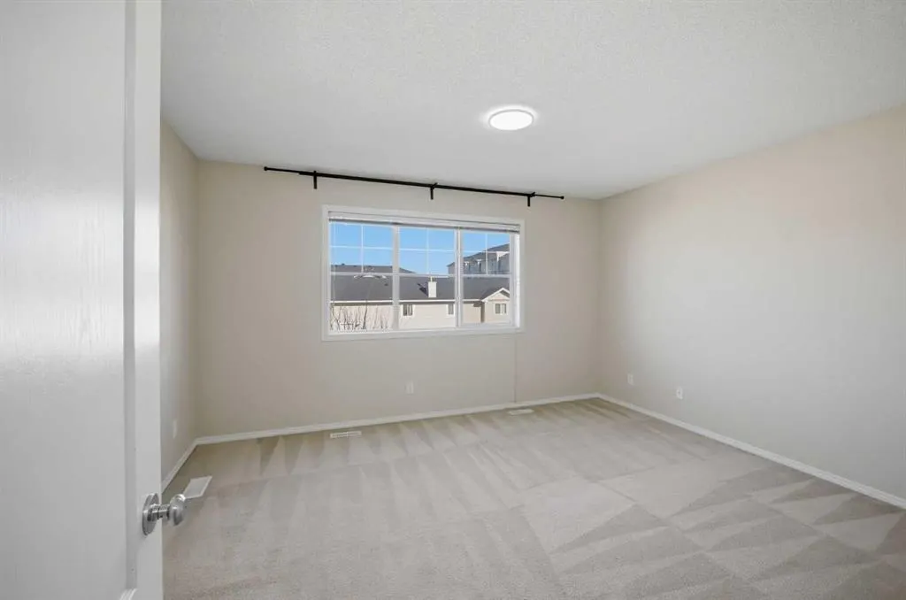 5 Taralake View NE