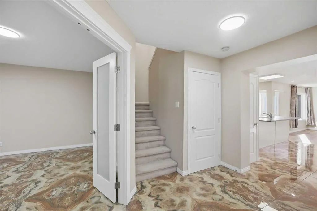 5 Taralake View NE