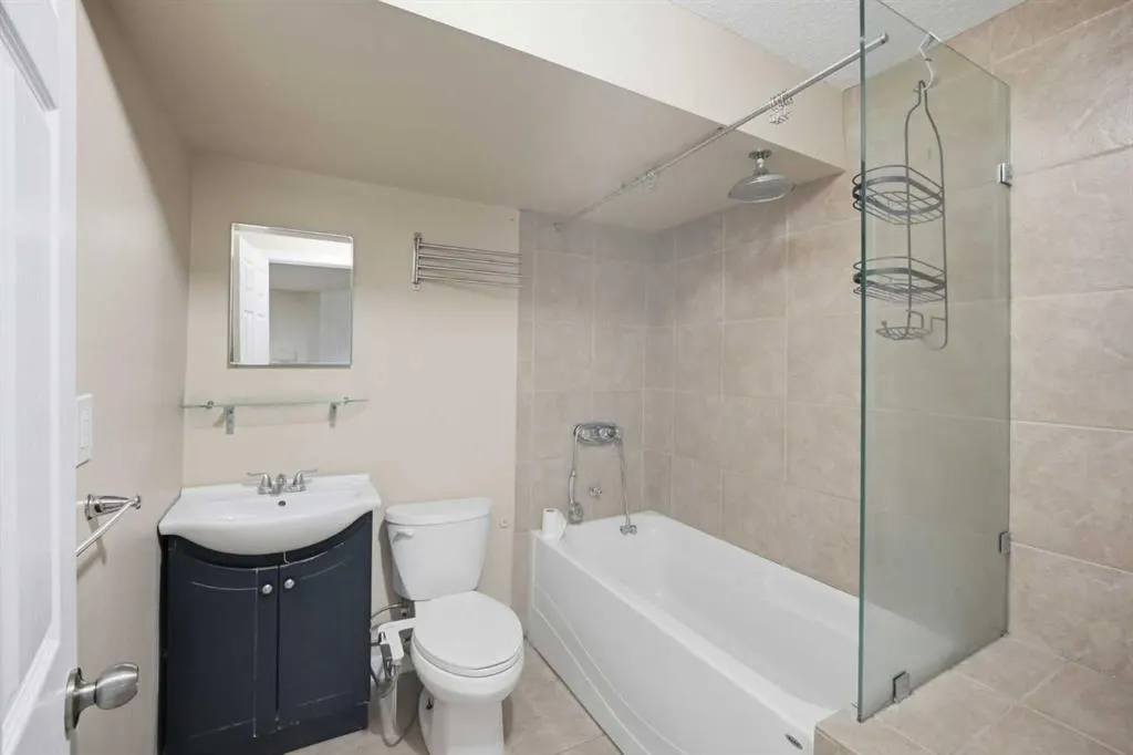 5 Taralake View NE