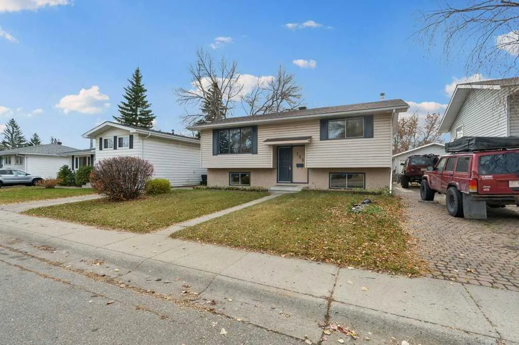 123 Lynnview Way SE