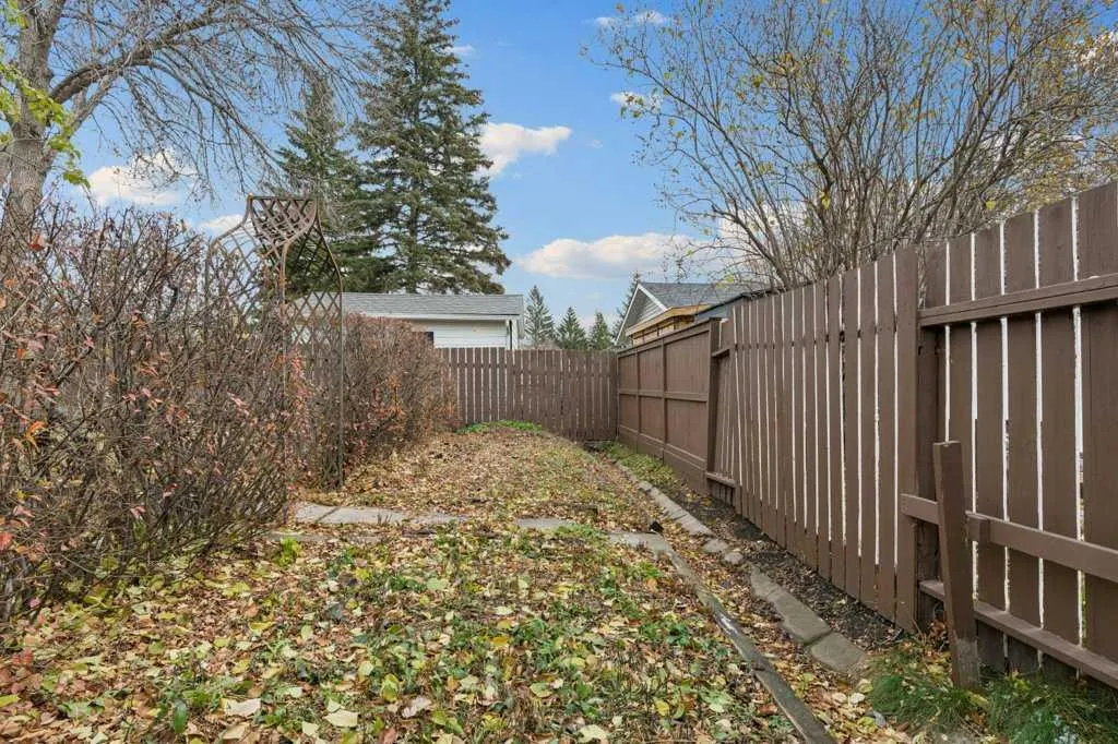 123 Lynnview Way SE