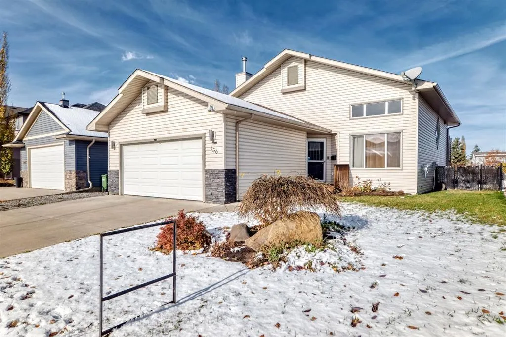 156 Aspen Creek Crescent