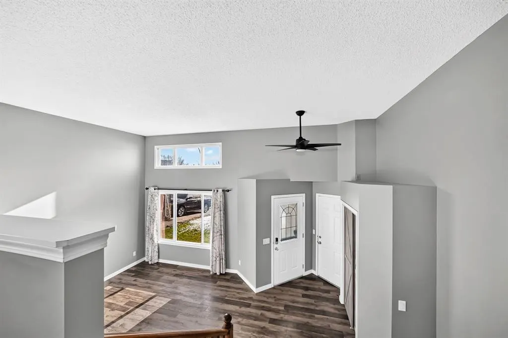 156 Aspen Creek Crescent