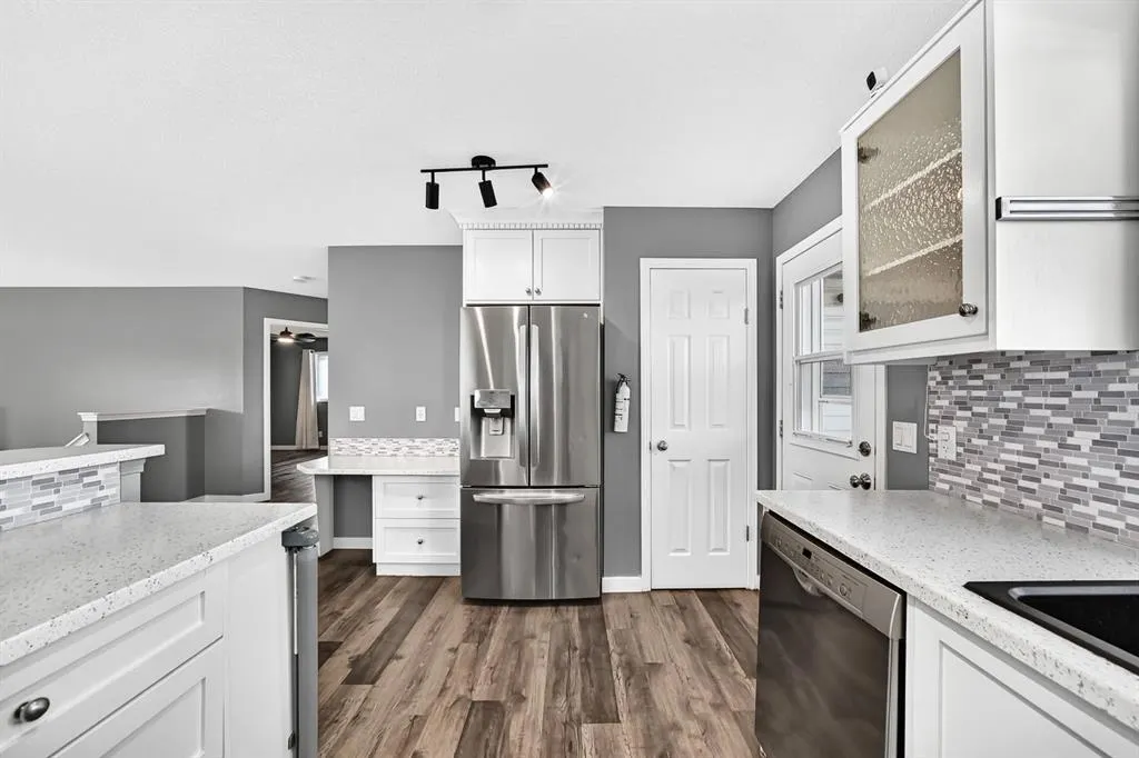 156 Aspen Creek Crescent