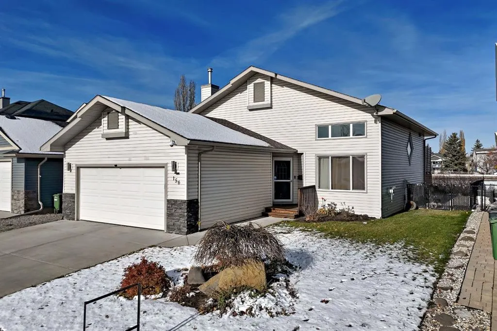 156 Aspen Creek Crescent
