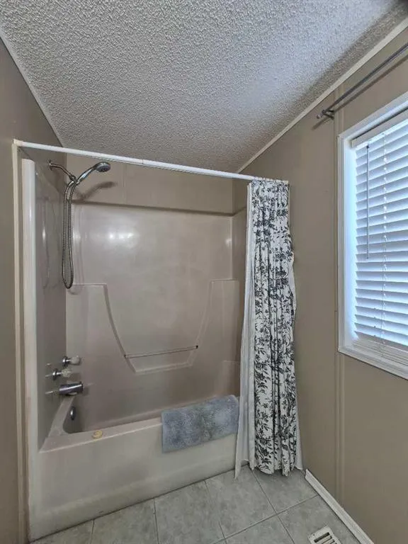 5800 46 Street #11