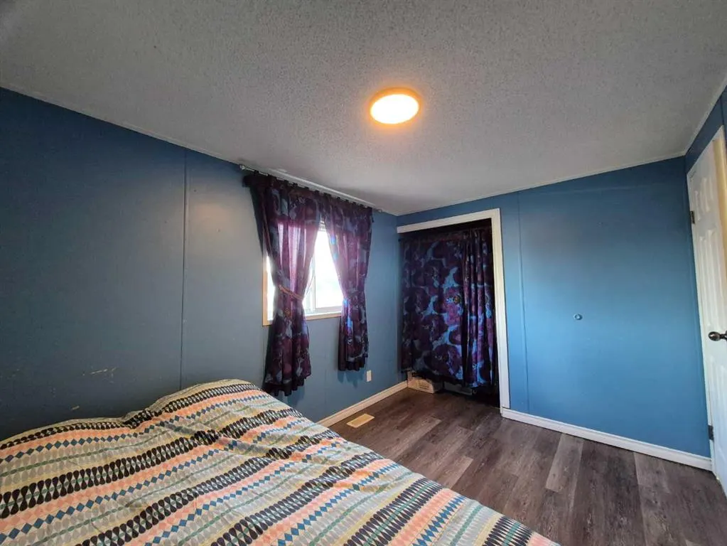 5800 46 Street #11