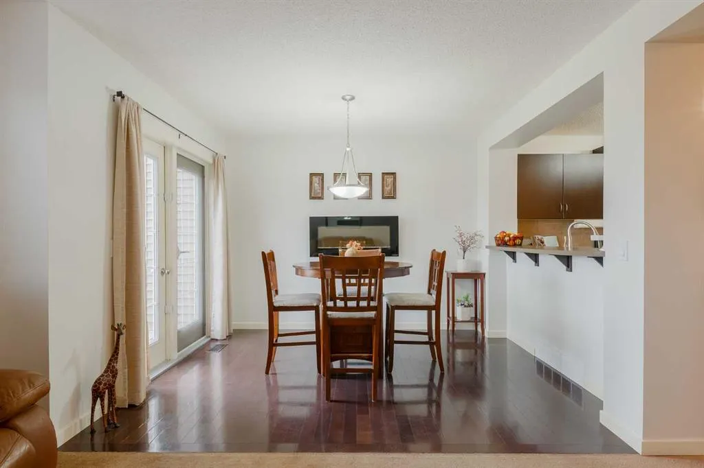 150 River Heights Crescent