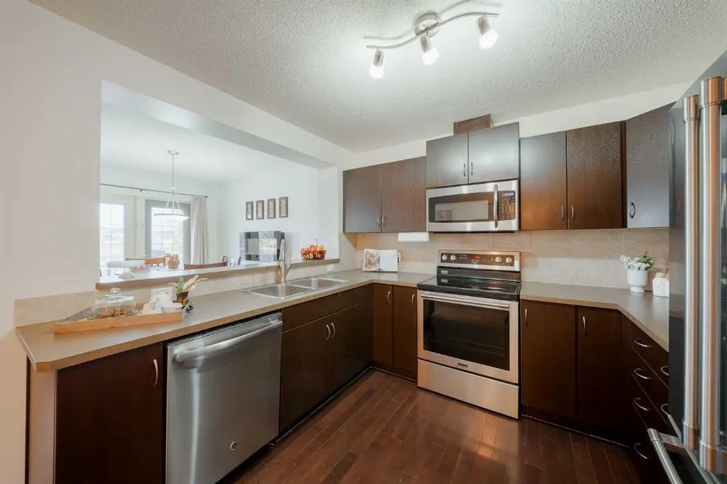 150 River Heights Crescent