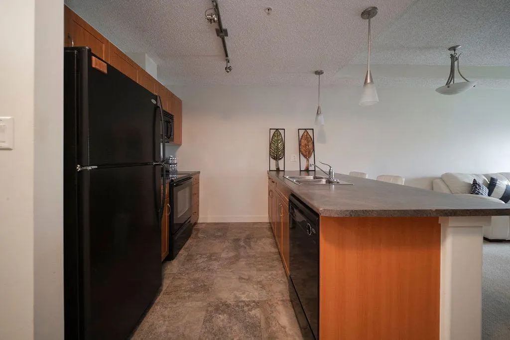 136B Sandpiper Road #109