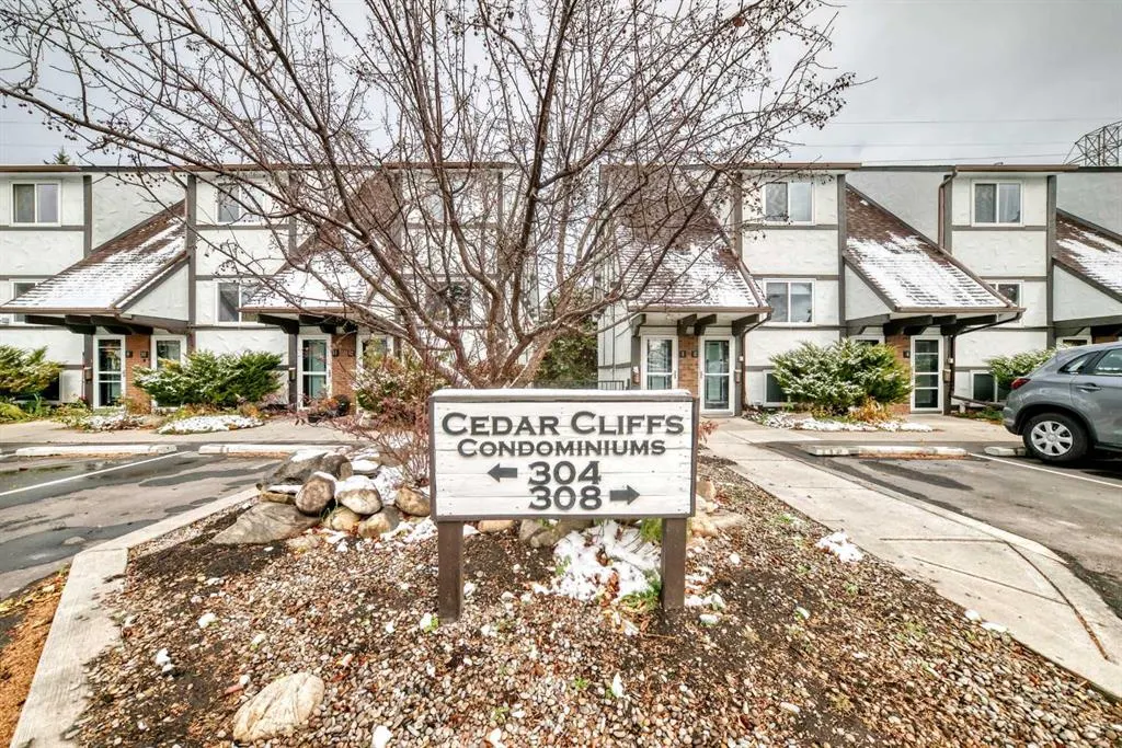 304 Cedar Crescent SW #12
