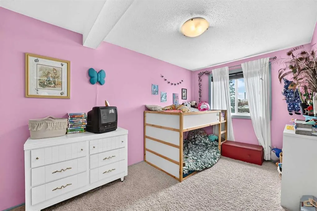 304 Cedar Crescent SW #12