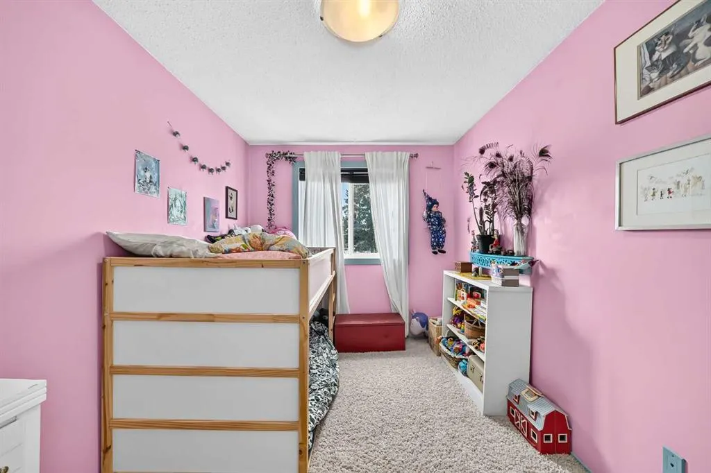 304 Cedar Crescent SW #12