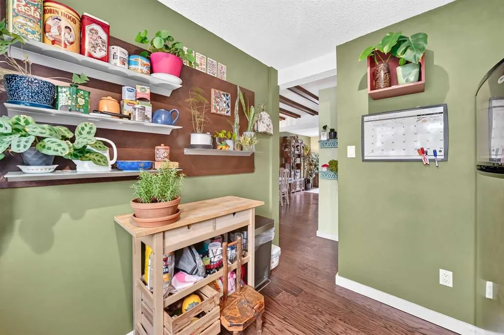 304 Cedar Crescent SW #12