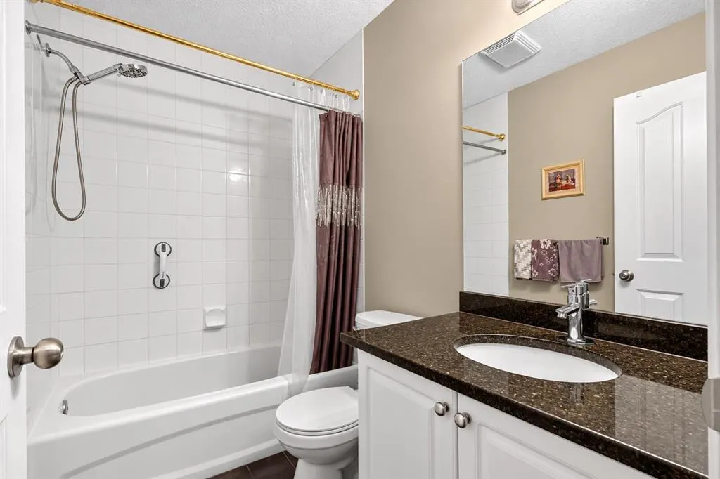 16 Citadel Meadow Gardens NW