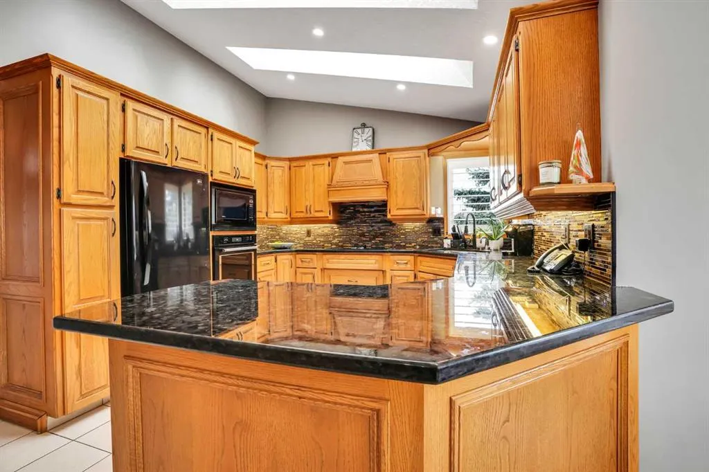 53 Santana Manor NW