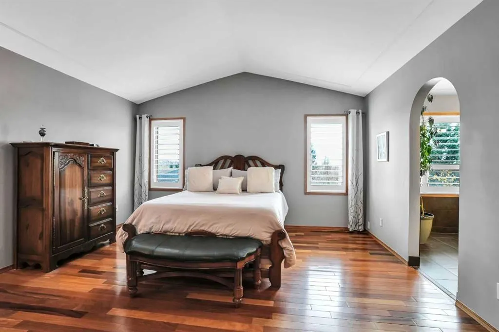 53 Santana Manor NW