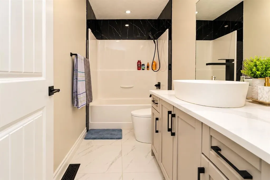 316 Kinniburgh Link