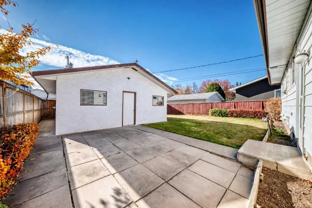 127 Marwood Circle NE