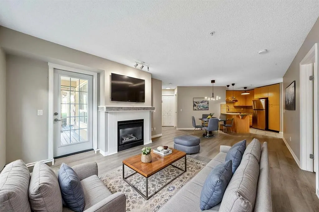 22 Richard Place SW #133