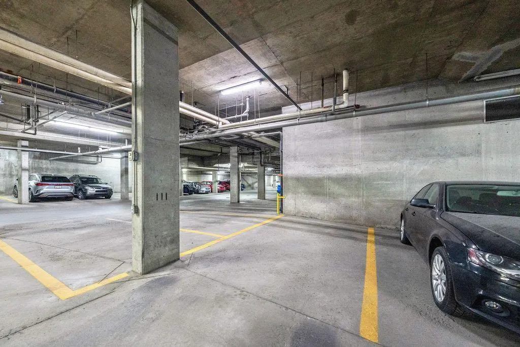 22 Richard Place SW #133