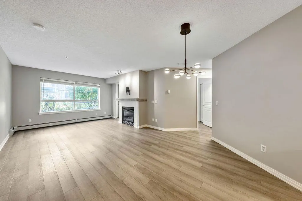 22 Richard Place SW #133
