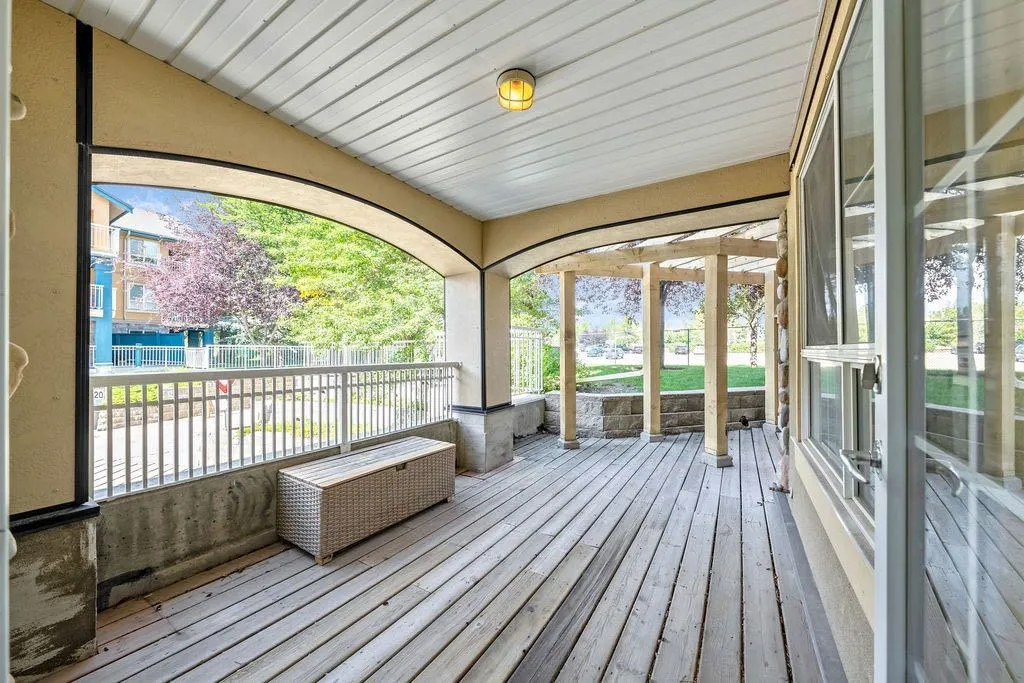 22 Richard Place SW #133