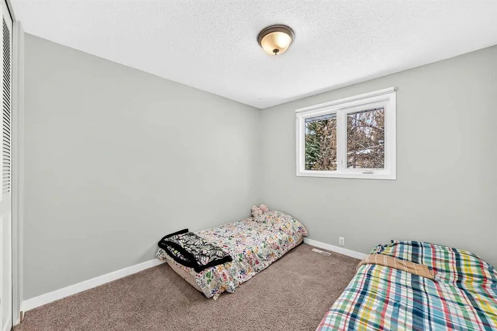 331 Brookmere Road SW