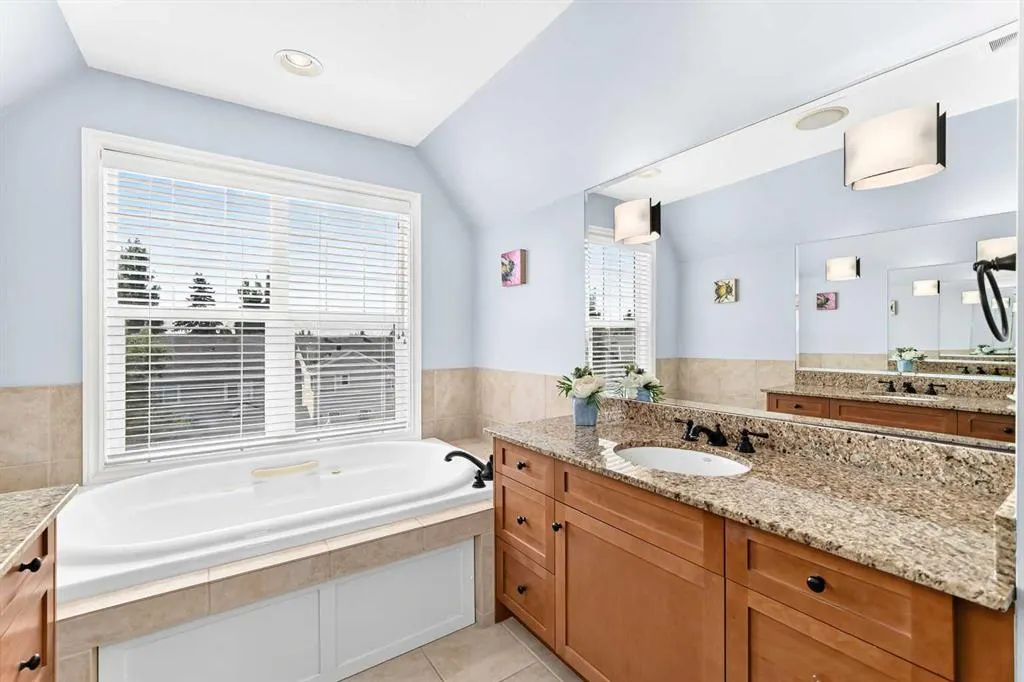 30 Versailles Gate SW