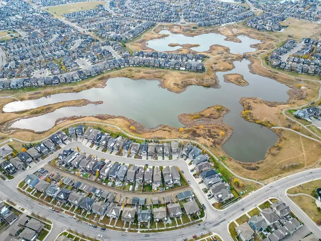 112 Masters Heights SE