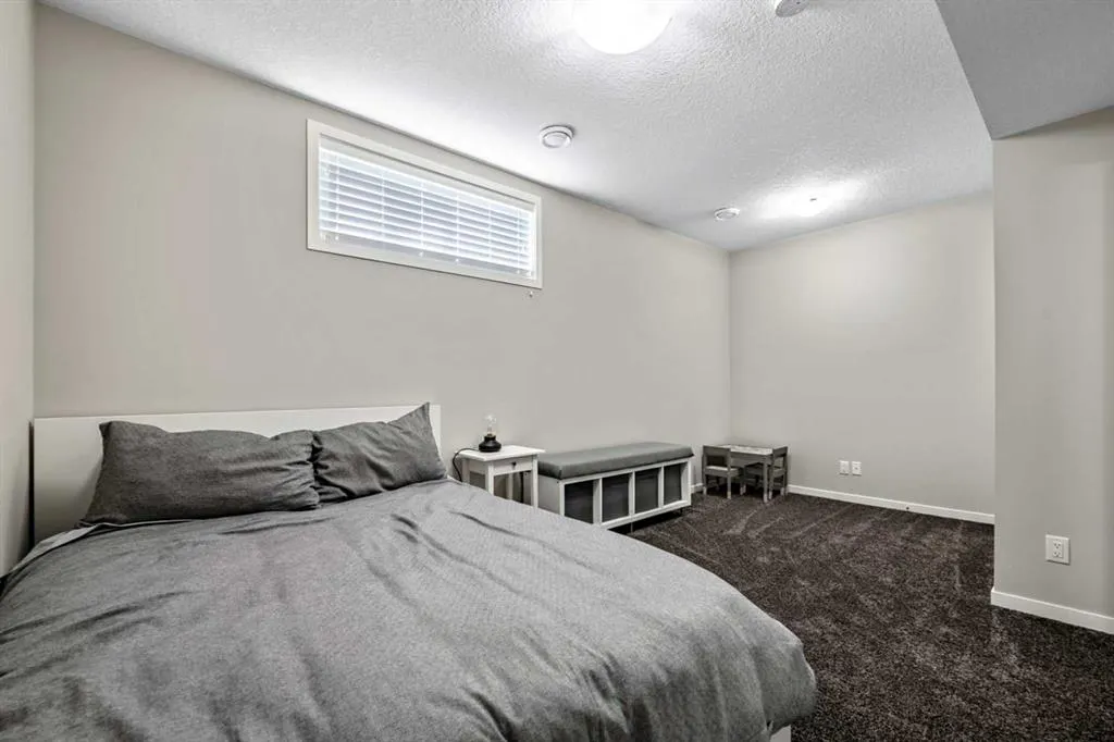 112 Masters Heights SE