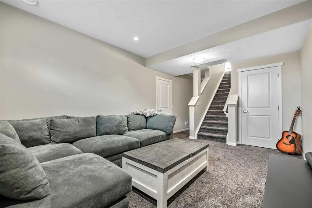 112 Masters Heights SE