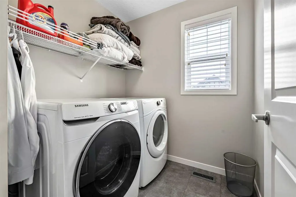 112 Masters Heights SE