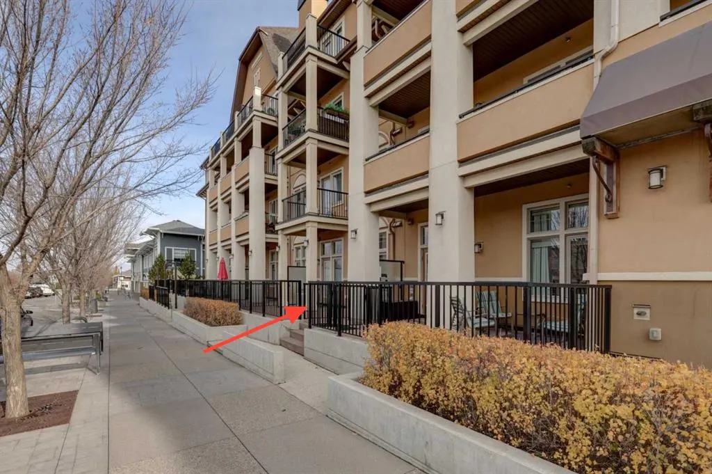 10 Mahogany Mews SE #110