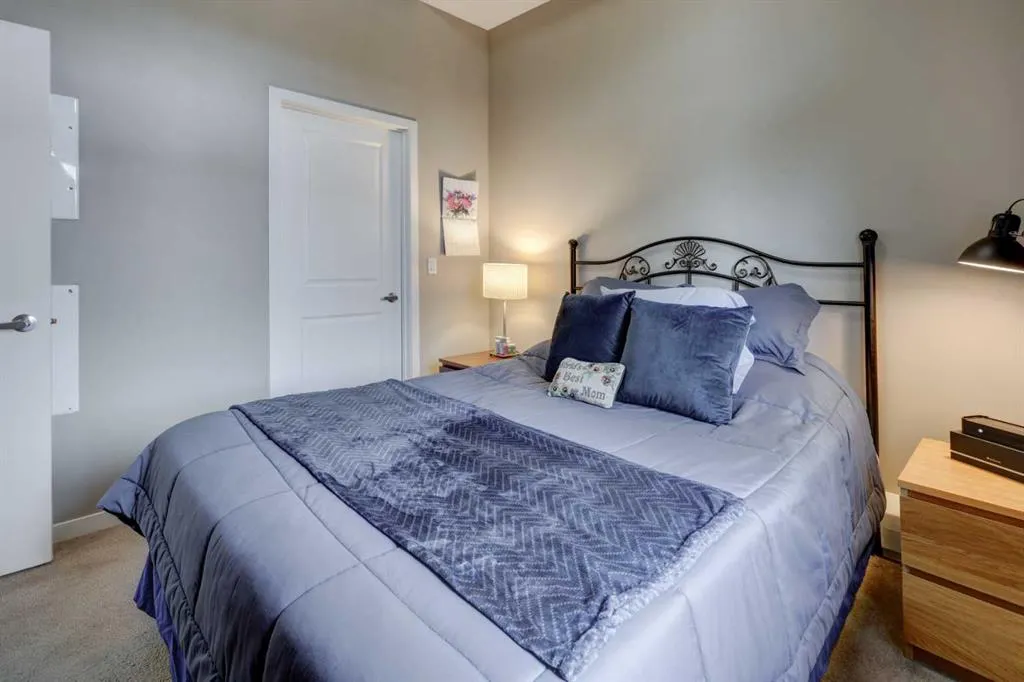 10 Mahogany Mews SE #110