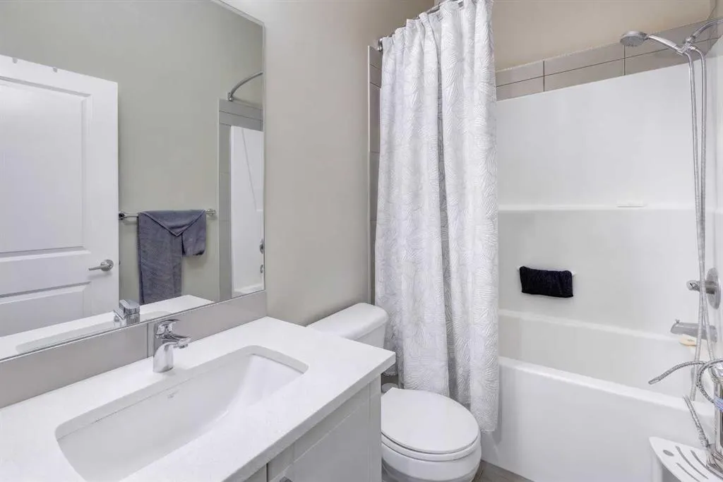10 Mahogany Mews SE #110